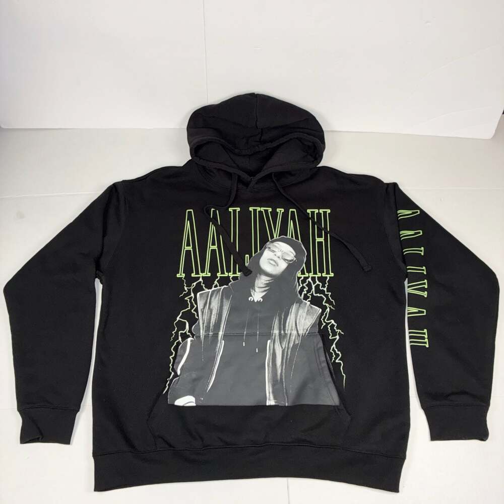 Aaliyah Black Graphic Print Men Hoodie Sweatshirt Size XL